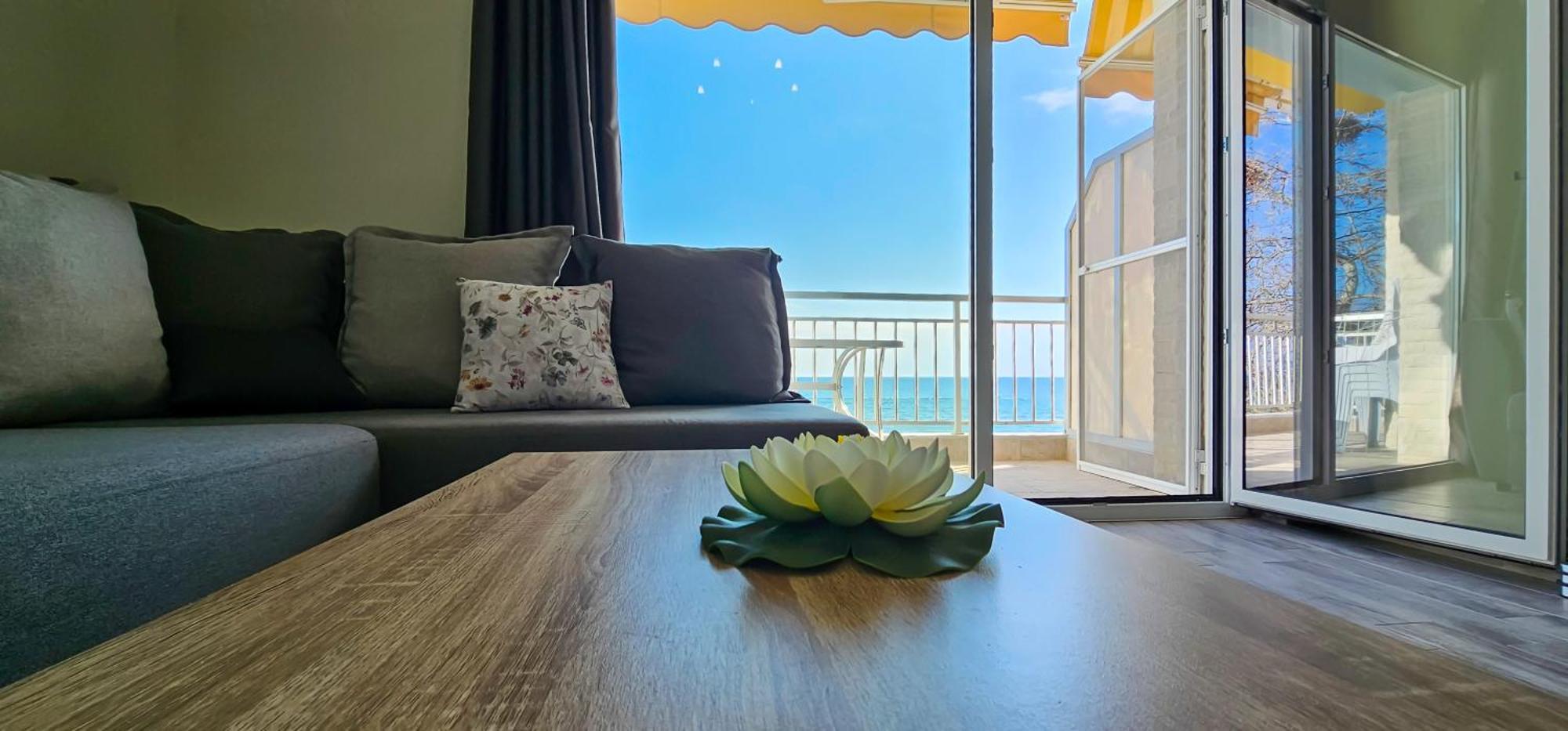 Hara Apartment In Front Of The Beach Paralia Katerinis Ngoại thất bức ảnh