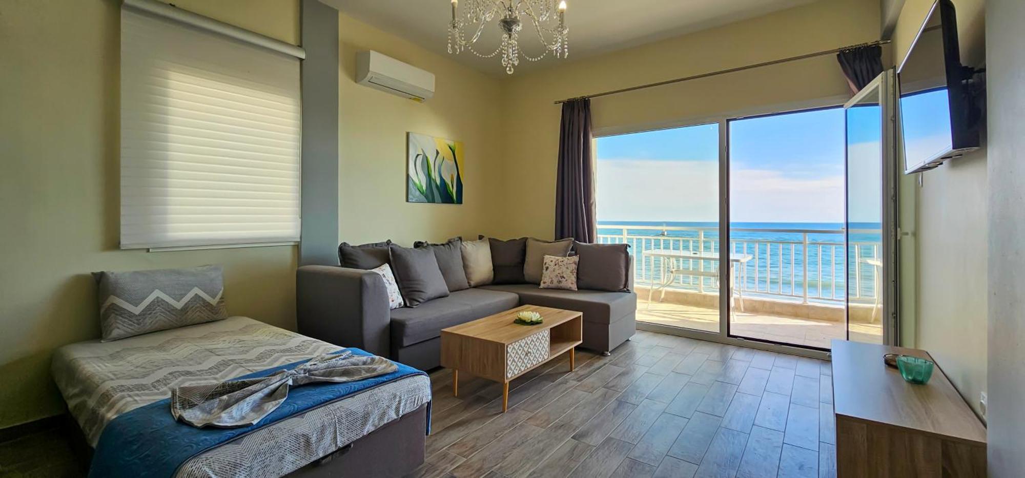 Hara Apartment In Front Of The Beach Paralia Katerinis Ngoại thất bức ảnh